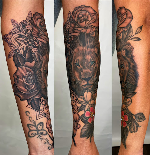 Explore rose name tattoo ideas, creative tattoo ideas in Amsterdam, available at Spoken Hand Tattoo