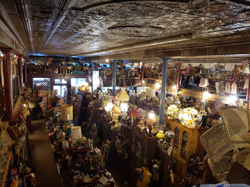 Steve's Antiques & Used Furniture