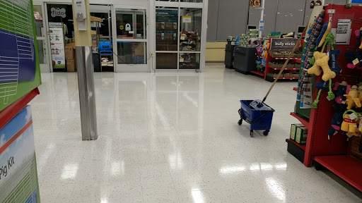 Pet Supply Store «Petco Animal Supplies», reviews and photos, 2541 NW Arterial, Dubuque, IA 52002, USA