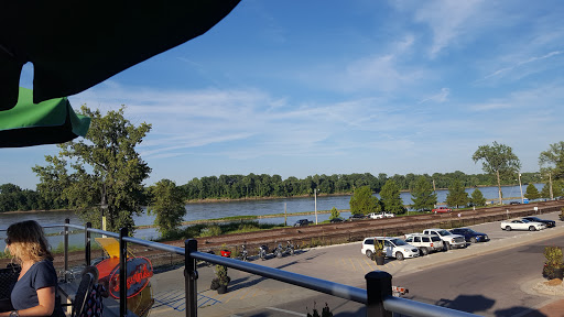 Gastropub «Driftwood», reviews and photos, 514 W Front St, Washington, MO 63090, USA