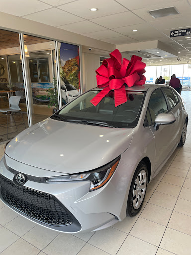 Used Car Dealer «FOX Toyota of El Paso», reviews and photos, 11165 Gateway Blvd W, El Paso, TX 79935, USA