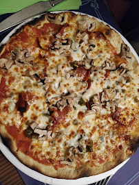 Pizza du Pizzeria La Dolce Vita à Gourdon - n°17
