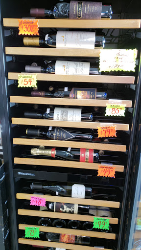 Liquor Store «Holly Market», reviews and photos, 491 Laurel St, San Carlos, CA 94070, USA