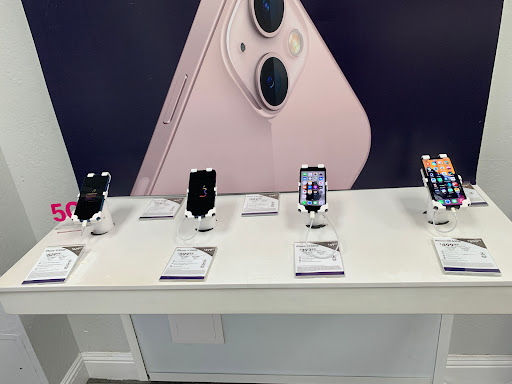 Cell Phone Store «MetroPCS Authorized Dealer», reviews and photos, 7392 Mission St, Daly City, CA 94014, USA