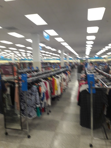 Clothing Store «Ross Dress for Less», reviews and photos, 1237 E Golf Rd, Schaumburg, IL 60173, USA