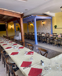 Atmosphère du Restaurant Brasserie La Farigoule à Sommières - n°1