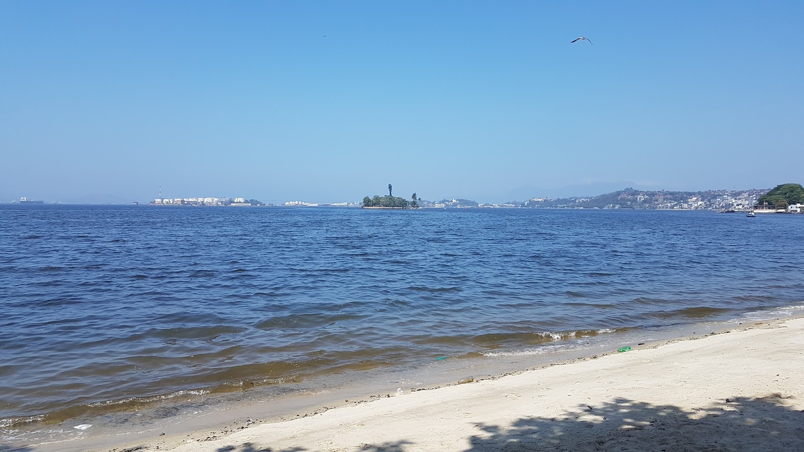 Zdjęcie Guanabara Beach - popularne miejsce wśród znawców relaksu