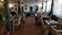 Atmosphère du Restaurant français Restaurant Bar Tabac Le Marigny à Marigny-les-Usages - n°1