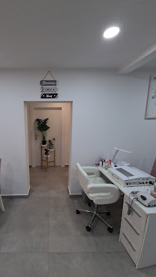 De la tête aux pieds nail's estética à Audun-le-Tiche