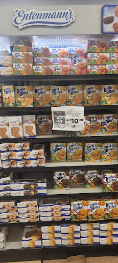 Shopping Mall «Brick Church Plaza», reviews and photos, 533 Main St, East Orange, NJ 07018, USA