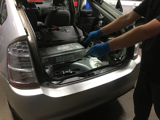 Auto Repair Shop «Atomic Auto.», reviews and photos, 610 NE 102nd Ave, Portland, OR 97220, USA