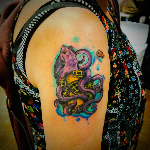 Tattoo Shop «Inkazoid Tattoos», reviews and photos, 5400 Fort Henry Dr, Kingsport, TN 37663, USA