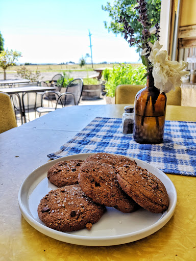 Bakery «Camas Country Bakery and Store», reviews and photos, 91948 Purkerson Rd, Junction City, OR 97448, USA