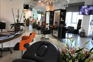 Youky Salon Kuwait image