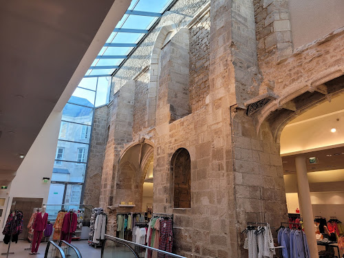 Magasin de vêtements ZARA Poitiers