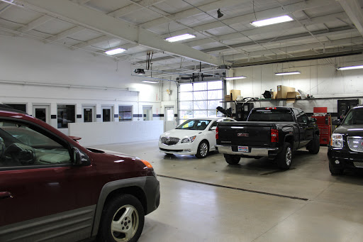 Car Dealer «Golling Buick GMC», reviews and photos, 1491 S Lapeer Rd, Lake Orion, MI 48360, USA