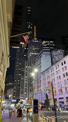 Electronics Store «7th Ave Electronics & Luggage», reviews and photos, 841 7th Ave, New York, NY 10019, USA