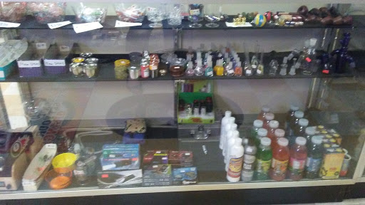 Tobacco Shop «Tobacco World», reviews and photos, 335 S Columbia River Hwy, St Helens, OR 97051, USA