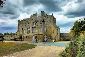 Château médiéval de Creully image