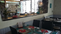 Atmosphère du Restaurant Café des Délices à Saint-Pierre - n°1