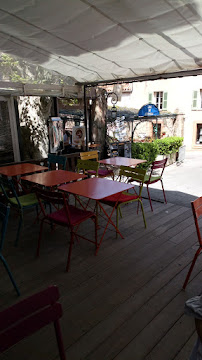 Atmosphère du Café L'Olivier à Ramatuelle - n°5