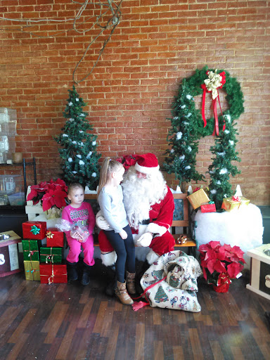 Florist «Generations Floral Art and Artisans», reviews and photos, 23051 E Main St, Armada, MI 48005, USA