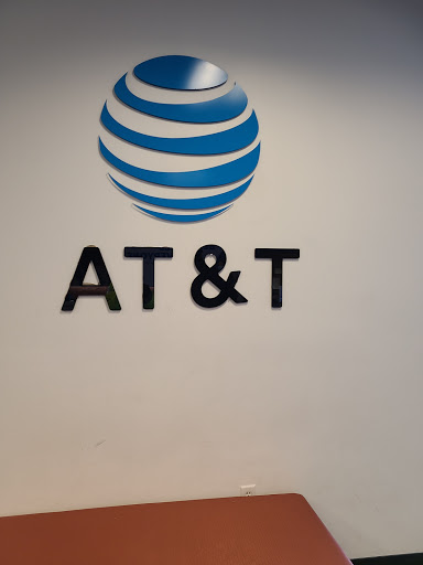 Cell Phone Store «AT&T», reviews and photos, 4417 13th Ave S, Fargo, ND 58103, USA