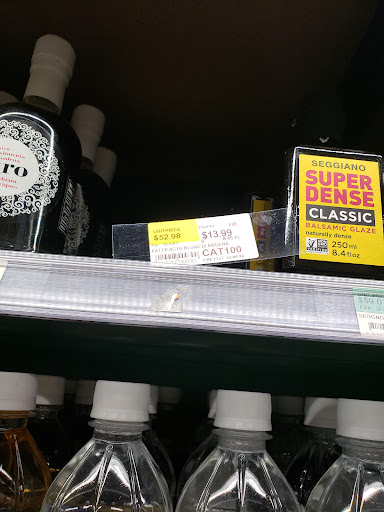 Supermarket «Manhattan Avenue Food Bazaar Supermarket», reviews and photos, 21 Manhattan Ave, Brooklyn, NY 11206, USA