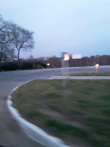 Drive-in Movie Theater «Starlite Drive-In Theatre», reviews and photos, 3900 S Hydraulic Ave, Wichita, KS 67216, USA