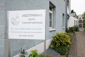 Arztpraxis beim Gemeindehaus | Dr. med. (SRB) Sasa Schneider | Hausarztpraxis Regensdorf