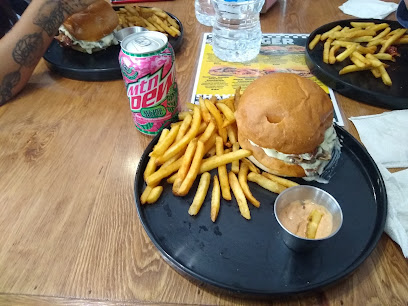 The cheese burger - C 15 ava avenida 550-C FERRETERIA, Cumbres 2o. Sector, 64610 Monterrey, N.L., Mexico