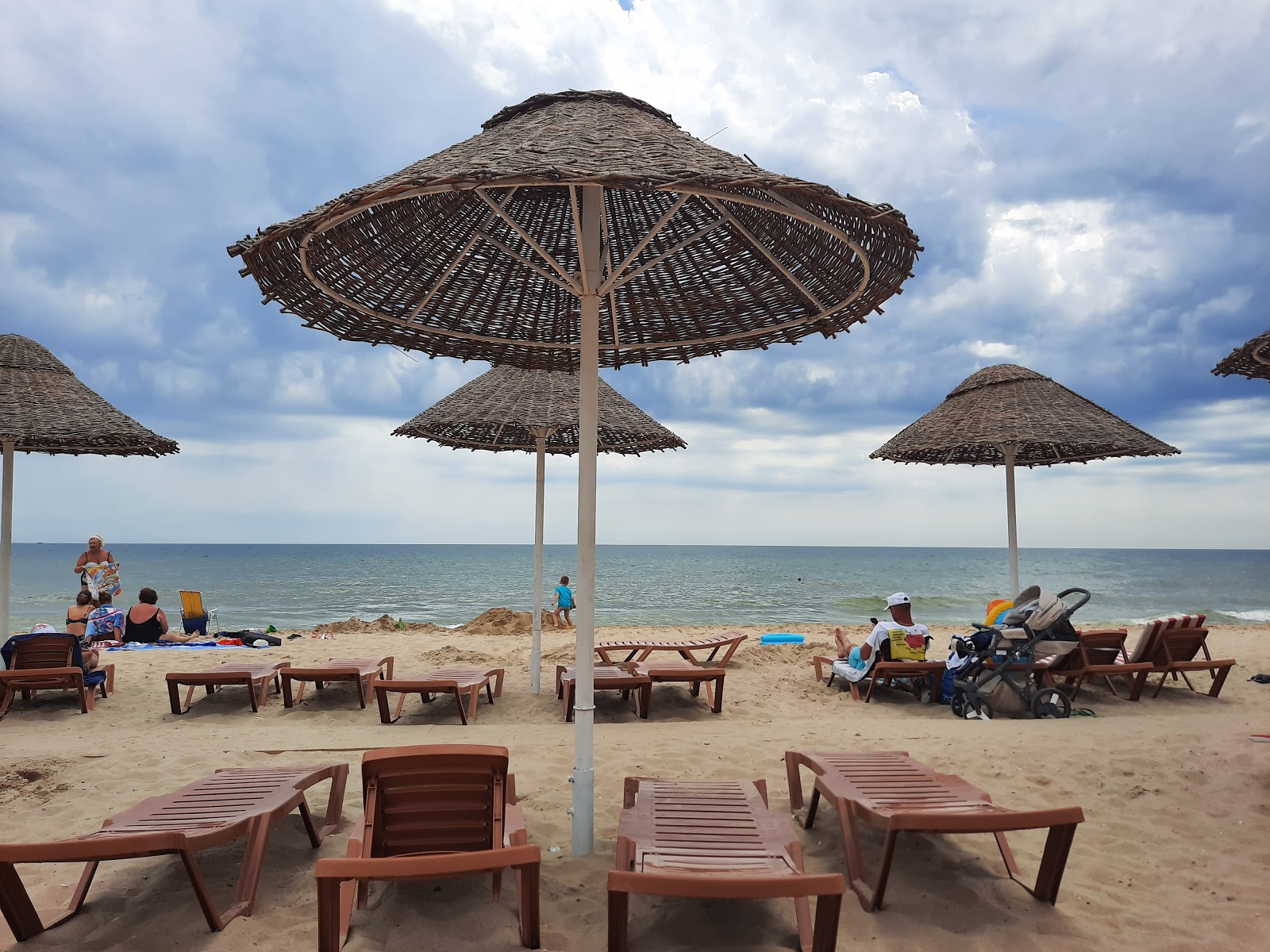 Plyazh Karolino-Buhazi'in fotoğrafı plaj tatil beldesi alanı