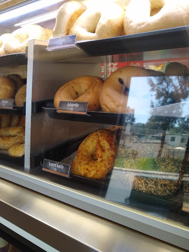 Bagel Shop «Yum Yum Donuts», reviews and photos, 8704 Foothill Blvd, Sunland-Tujunga, CA 91040, USA