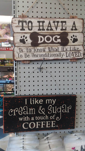 Pet Supply Store «A Pet World», reviews and photos, 401 McCray St, Hollister, CA 95023, USA