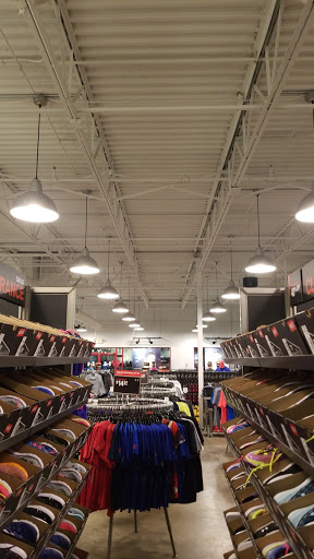 Clothing Store «Under Armour Factory House», reviews and photos, 9911 Avon Lake Rd #545, Burbank, OH 44214, USA