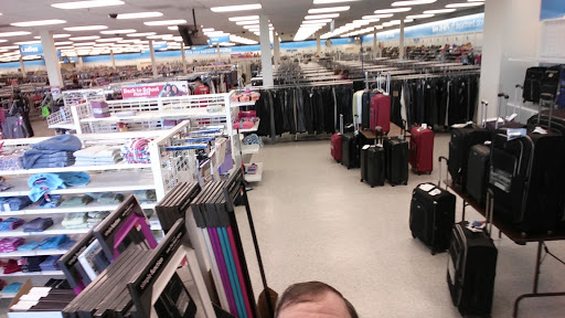 Clothing Store «Ross Dress for Less», reviews and photos, 18520 33rd Ave W, Lynnwood, WA 98037, USA