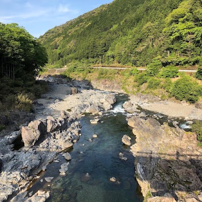 久保井戸遊泳場 大石