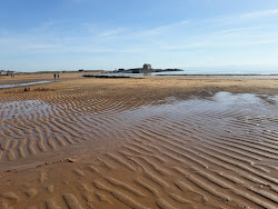 Zdjęcie Elie Beach z powierzchnią turkusowa czysta woda