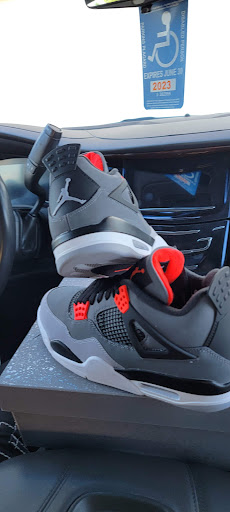 Shoe Store «WSS», reviews and photos, 1638 E Fremont St, Stockton, CA 95205, USA