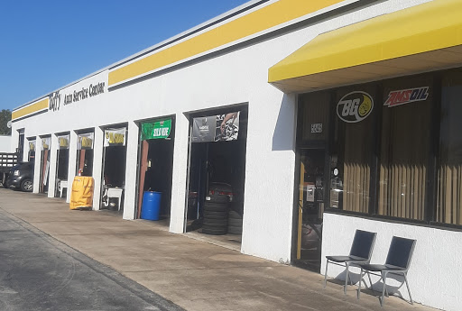 Auto Repair Shop «Tuffy Tire & Auto Service Center», reviews and photos, 5645 Metrowest Blvd, Orlando, FL 32811, USA