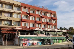 Хотел Тракия - евтини нощувки хотел в Ивайловград image