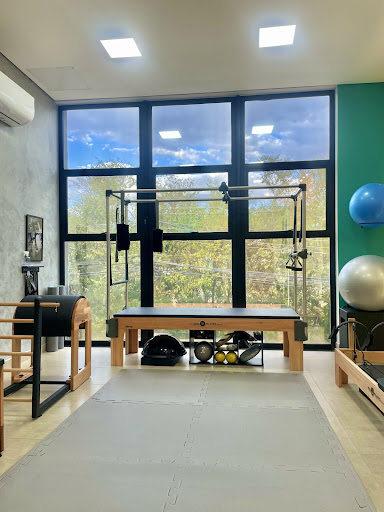 Logo da empresa - VOLL Pilates Studios