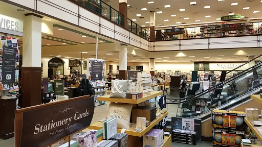 Book Store «Barnes & Noble», reviews and photos, 4735 Commons Way, Calabasas, CA 91302, USA