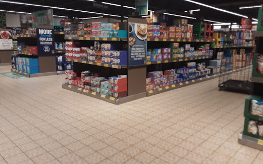 Supermarket «ALDI», reviews and photos, 2695 E Range Rd, Shelbyville, IN 46176, USA