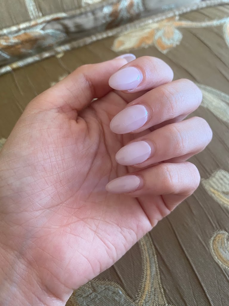Holly's Nails 90630