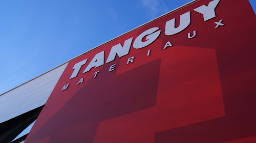 Magasin de materiaux de construction Tanguy Matériaux Travaux Publics Gouesnou