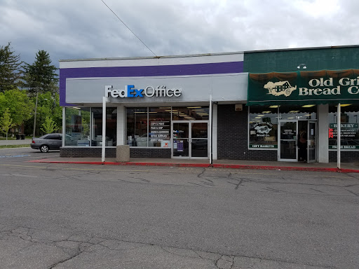 Print Shop «FedEx Office Print & Ship Center», reviews and photos, 80 E 400 N, Logan, UT 84321, USA