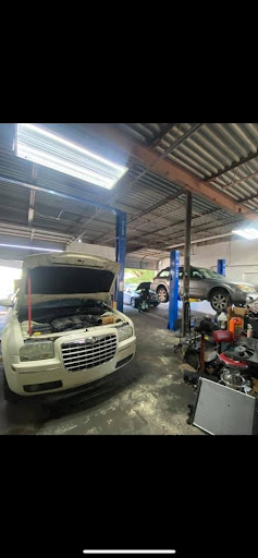 Auto Repair Shop «R&B Auto Repair», reviews and photos, 1880 Starkey Rd, Largo, FL 33771, USA