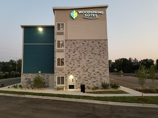 WoodSpring Suites Chicago Addison image 9