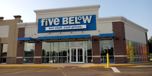 Five Below, 8250 Kingsridge Road, Dayton, OH 45459, USA, 